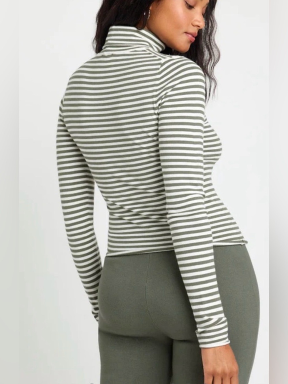 Splendid x Cella Jane Snow/Olive Stripe Turtleneck Top Size M